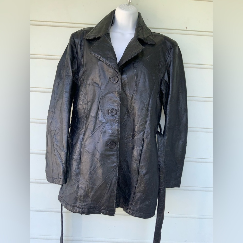 Ladies Vintage Classic Black Leather Jacket with Subtle Stitching Detail Sz S/M